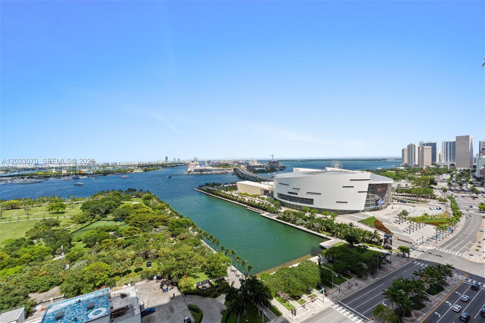 900 Biscayne Blvd 2304 photo 4