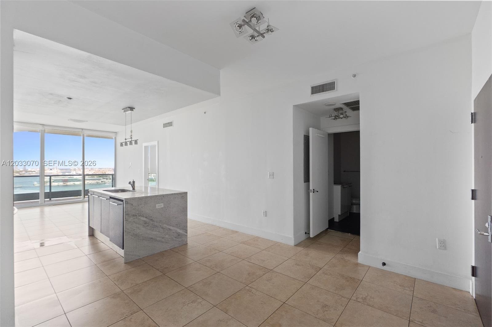 900 Biscayne Blvd 2304 photo 8