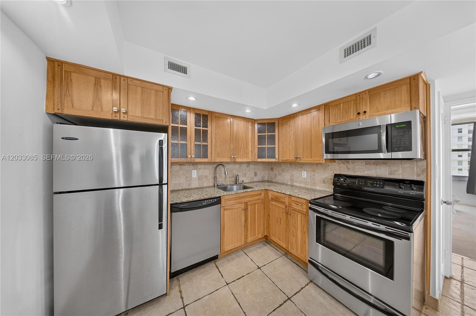 5600 Collins Ave 7W photo 16