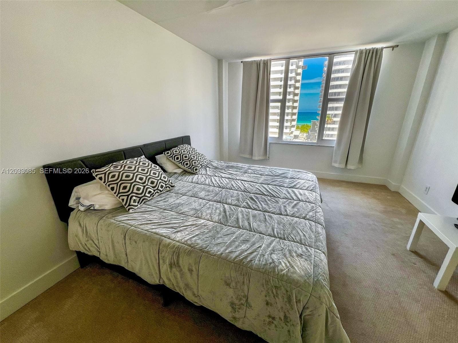 5600 Collins Ave 7W photo 7