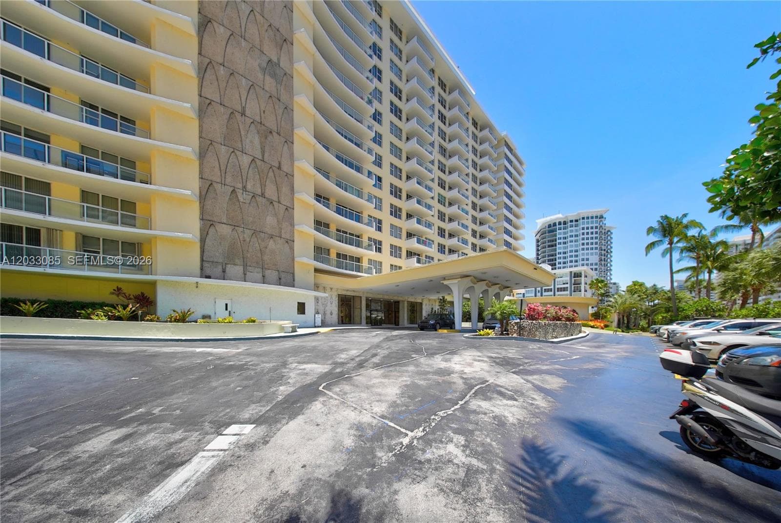 5600 Collins Ave 7W photo 3