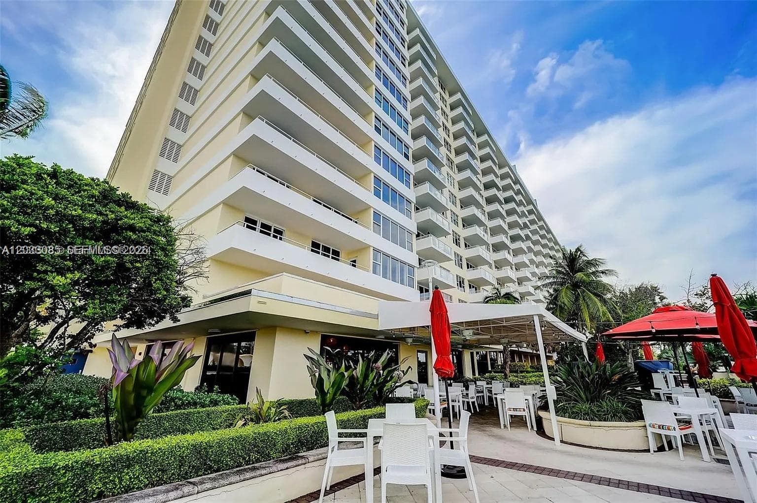 5600 Collins Ave 7W photo 1