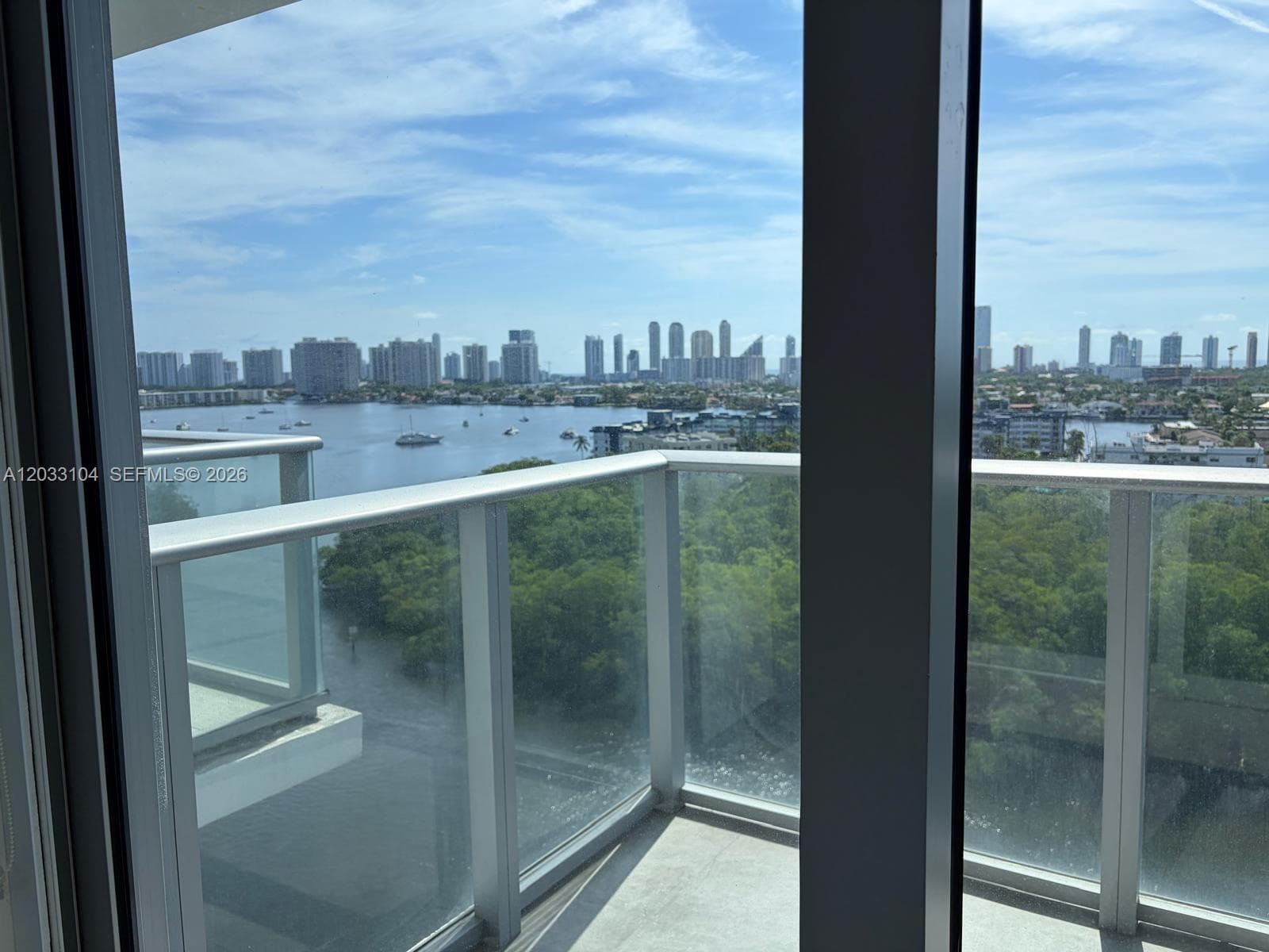 16385 Biscayne Blvd 1417 photo 22