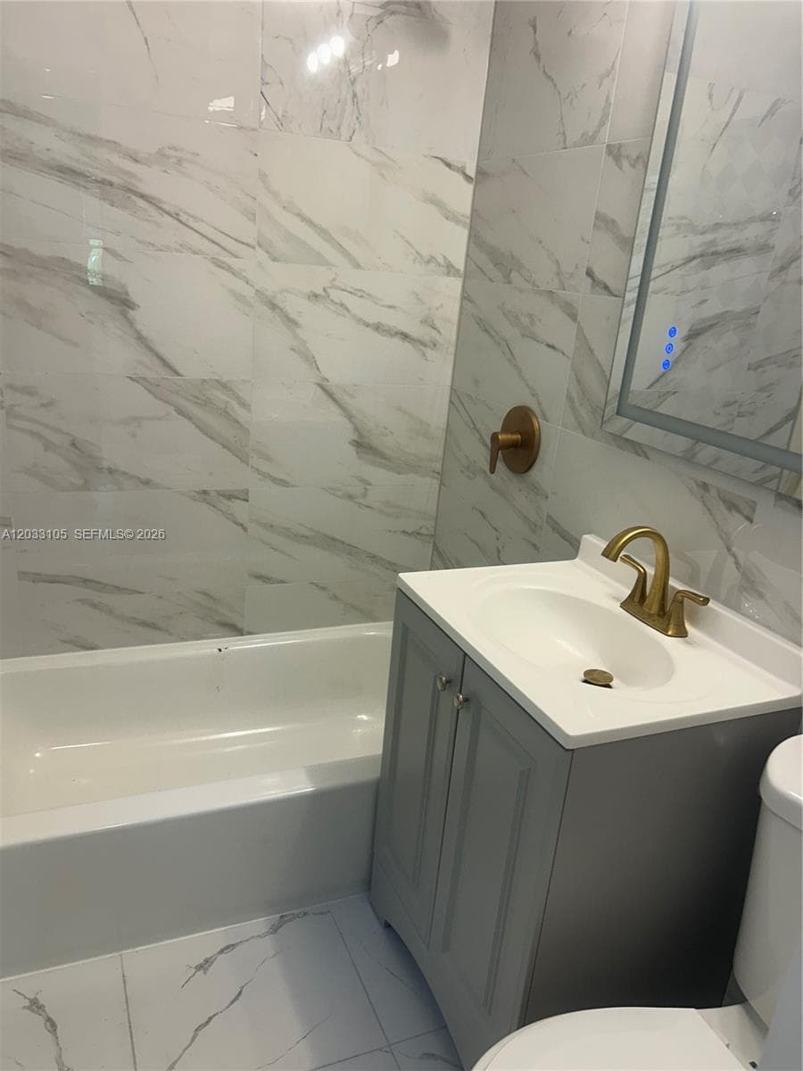 8200 Byron Ave 3 photo 7
