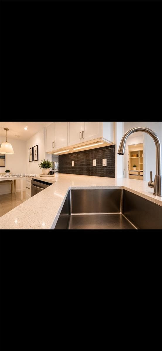 3135 NE 184th St 2104 photo 5