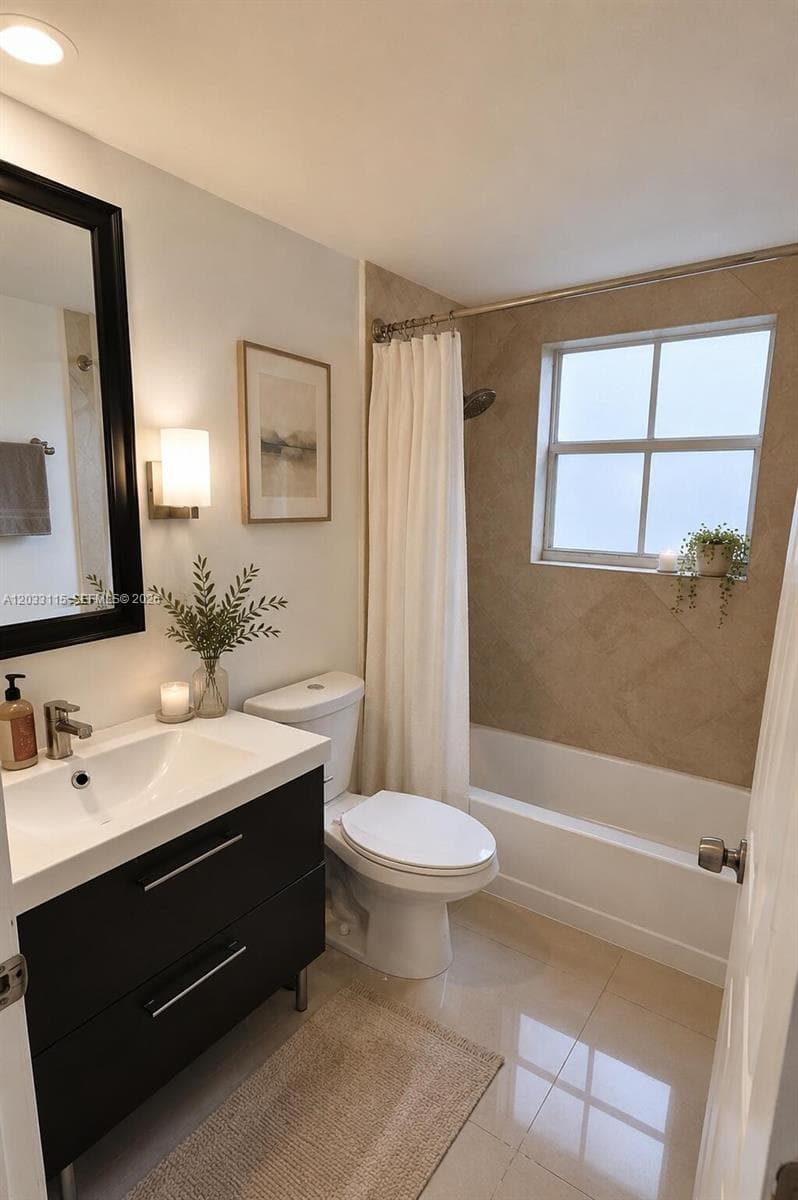 3135 NE 184th St 2104 photo 11