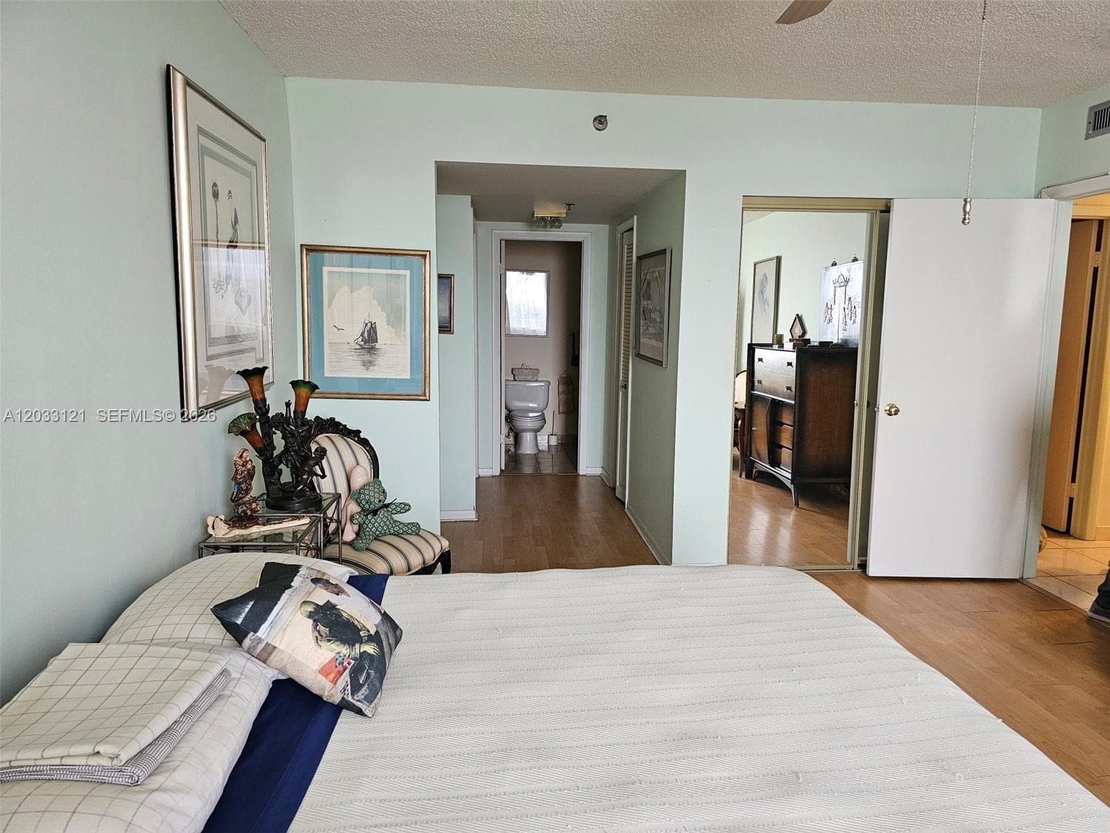 3850 Washington St 1011 photo 5