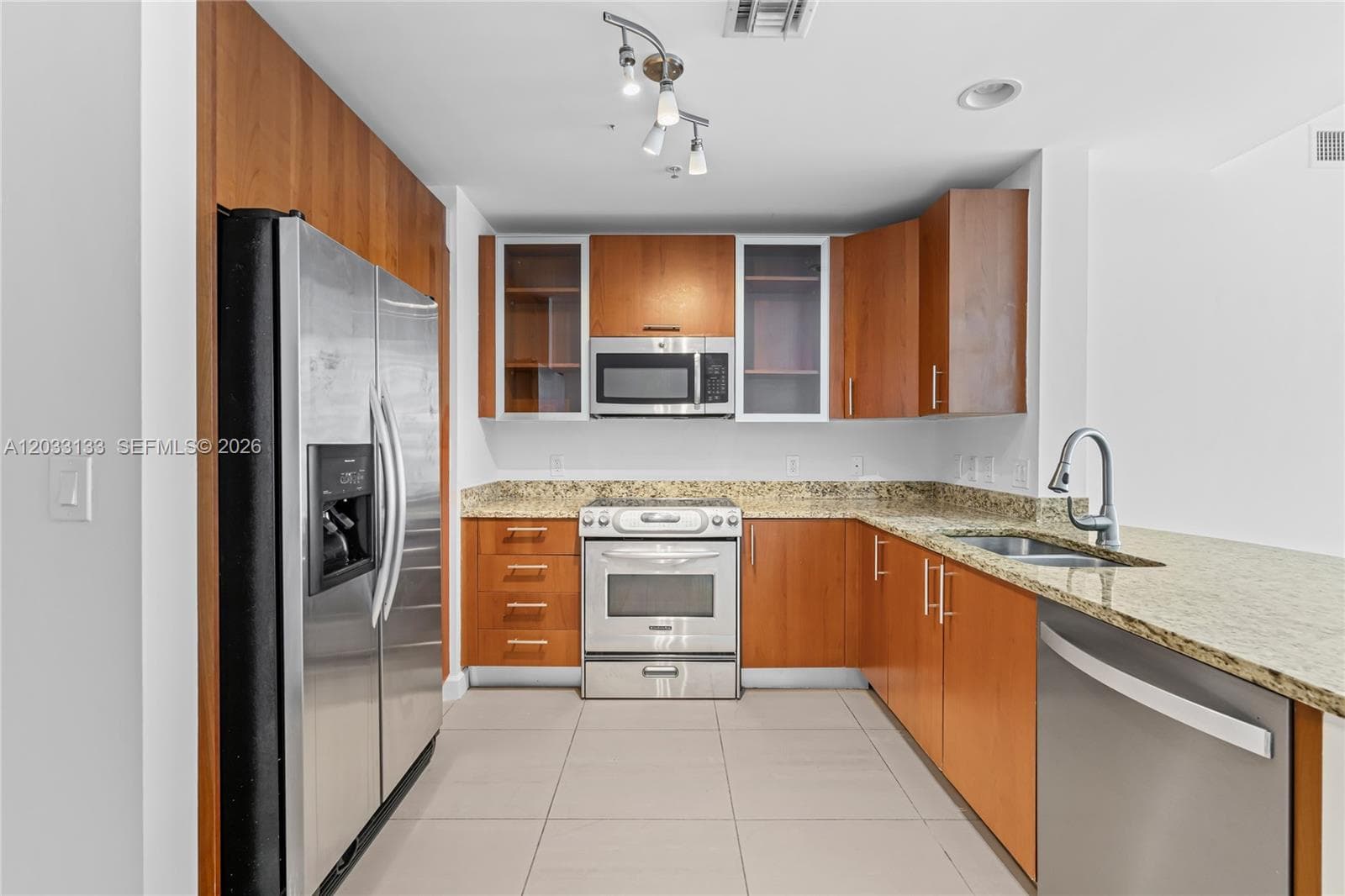 1945 S Ocean Dr 704 photo 17