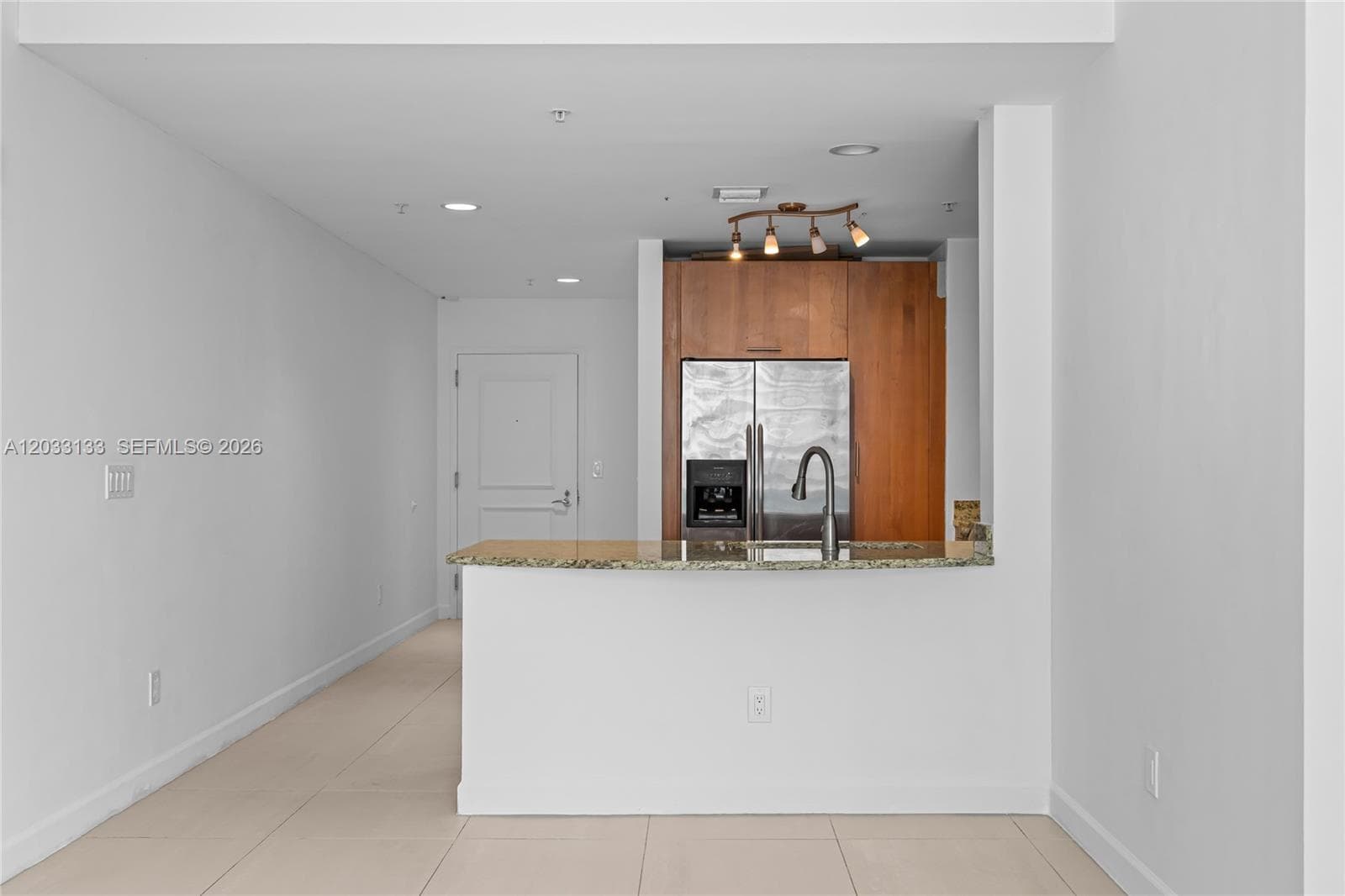 1945 S Ocean Dr 704 photo 16