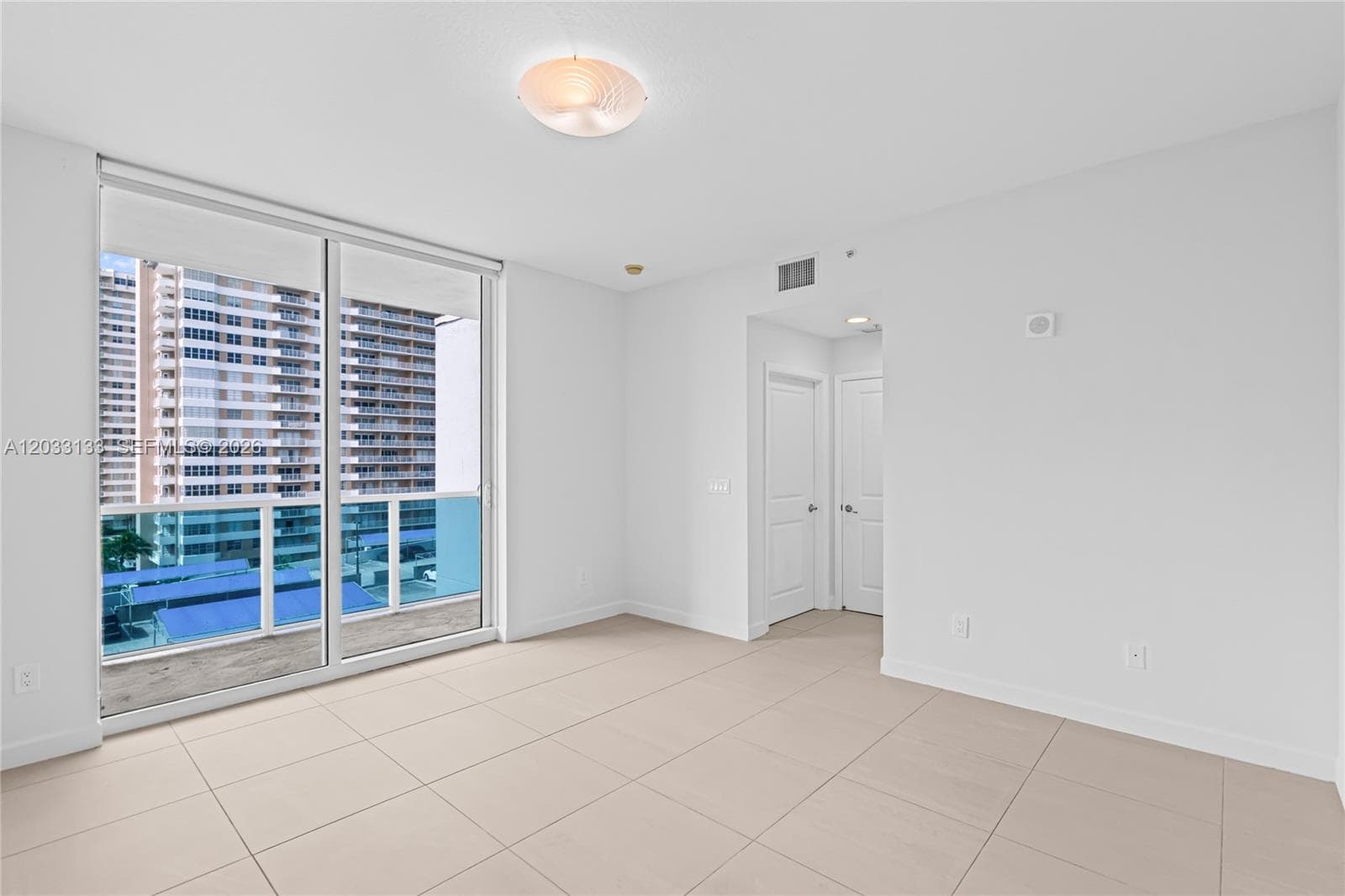 1945 S Ocean Dr 704 photo 22