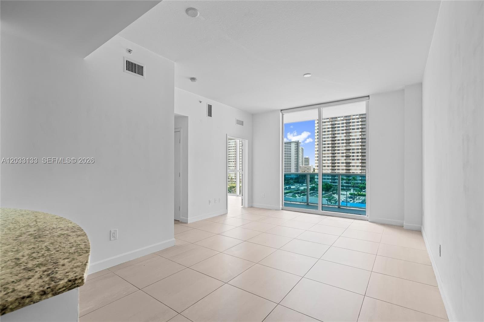 1945 S Ocean Dr 704 photo 15
