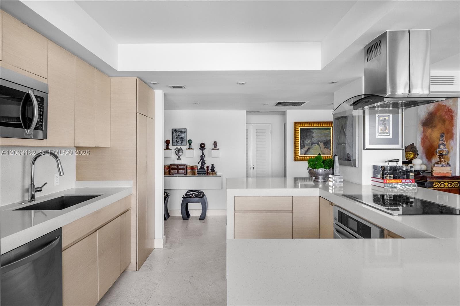200 Ocean Lane Drive 409 photo 18