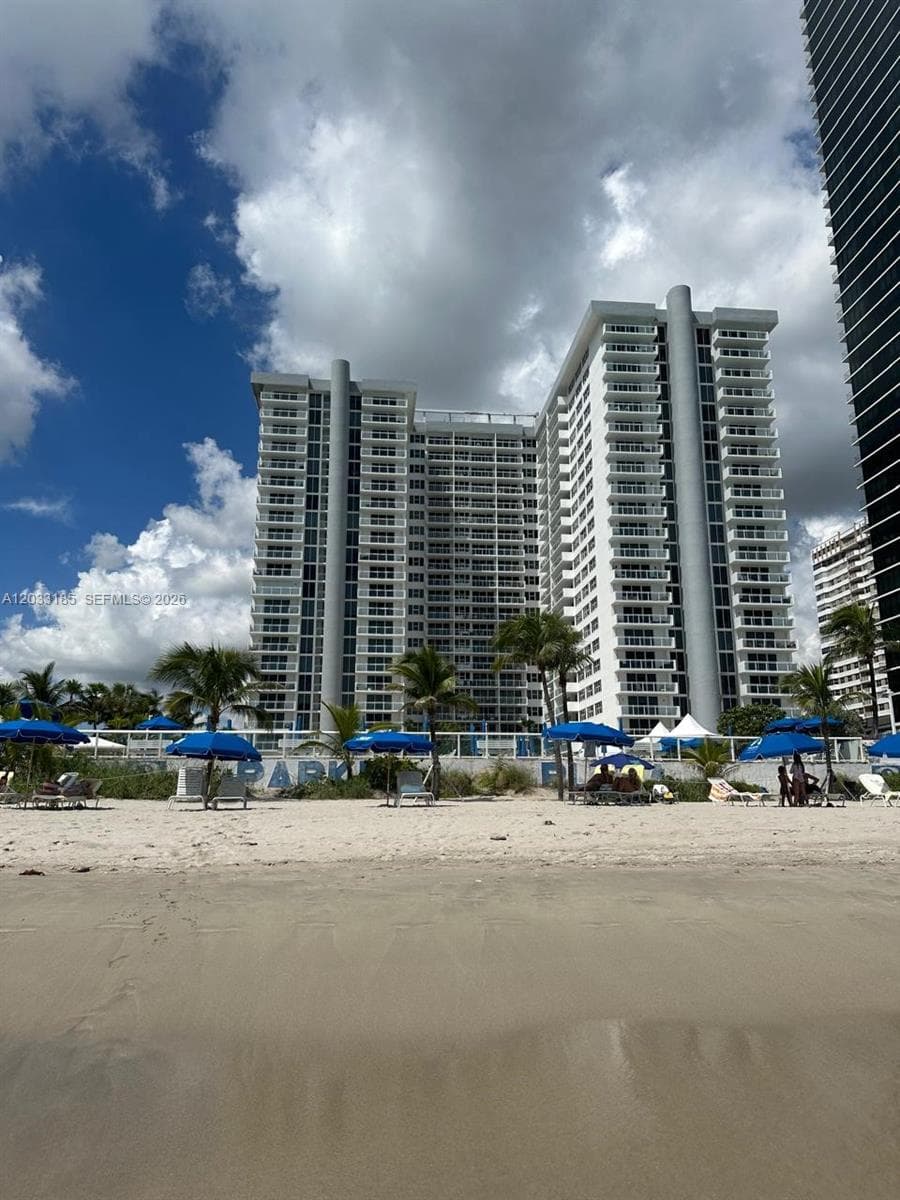 2030 S Ocean Dr 1706 photo 1