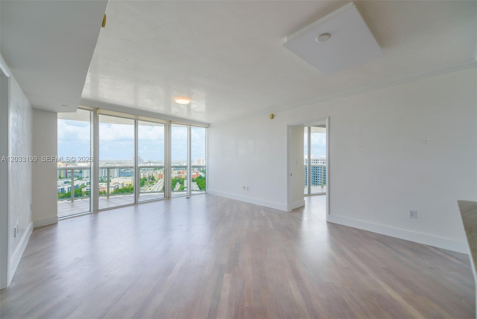 17201 Collins Ave 2209 photo 23