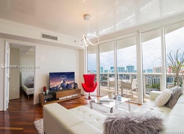 17201 Collins Ave 2209 photo 17