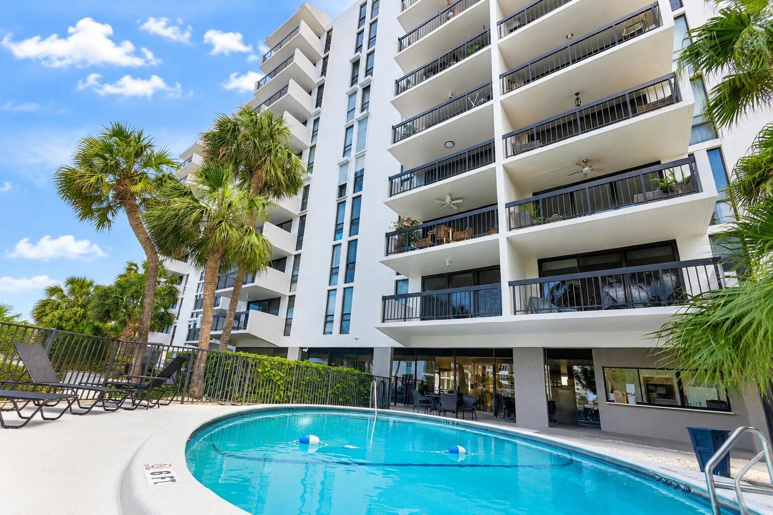 4800 Bayview 306 photo 23