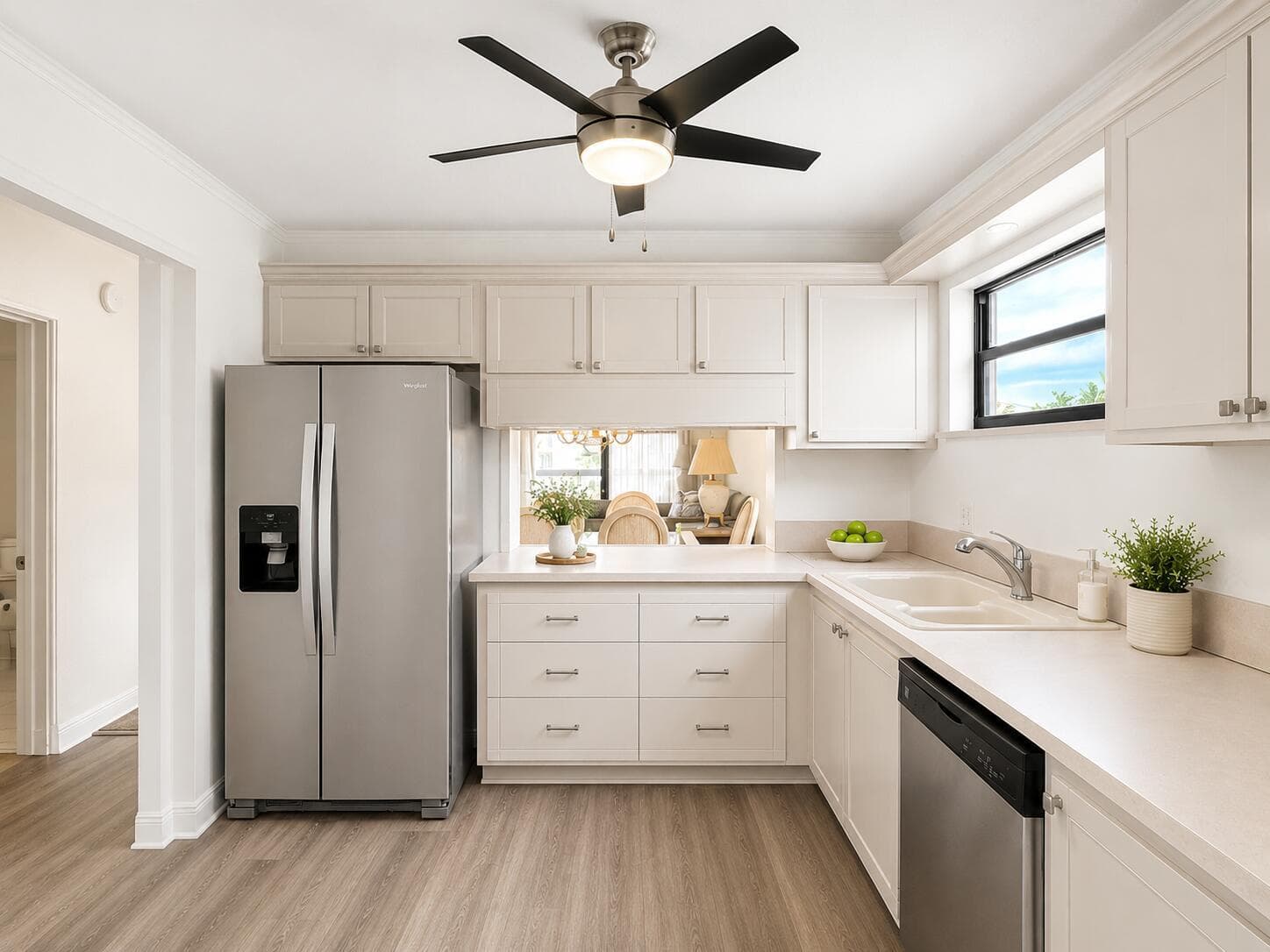 4800 Bayview 306 photo 2