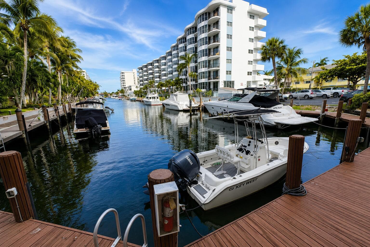 4800 Bayview 306 photo 1