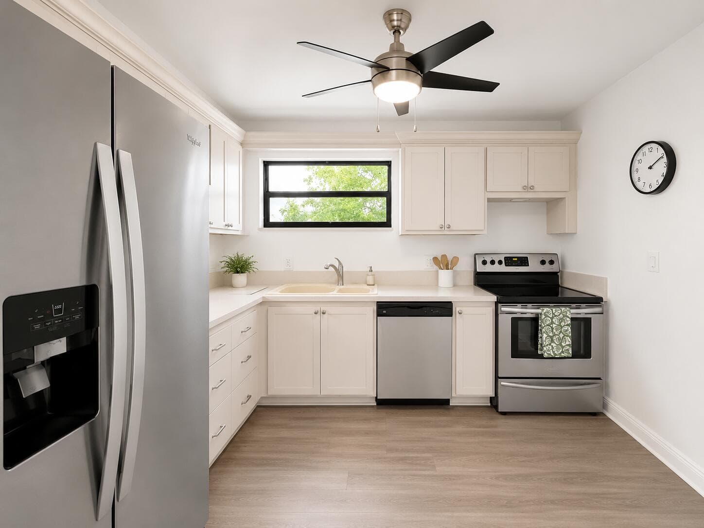 4800 Bayview 306 photo 5