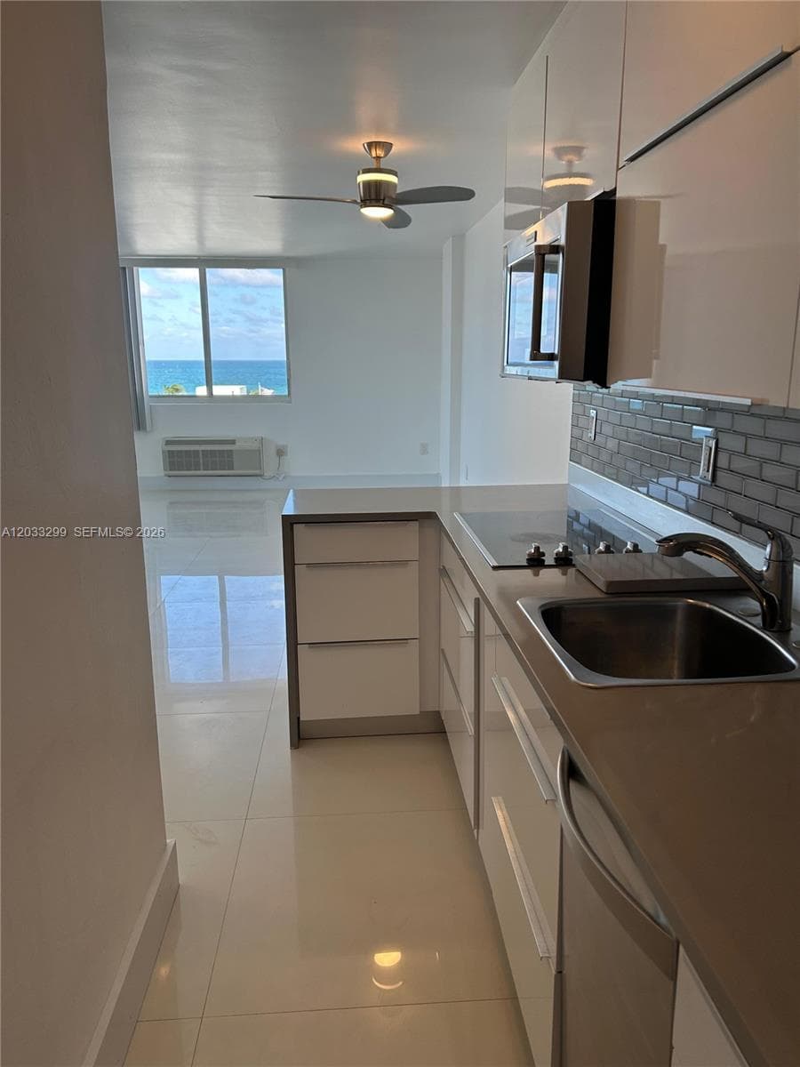 1255 Collins Ave 807 photo 5