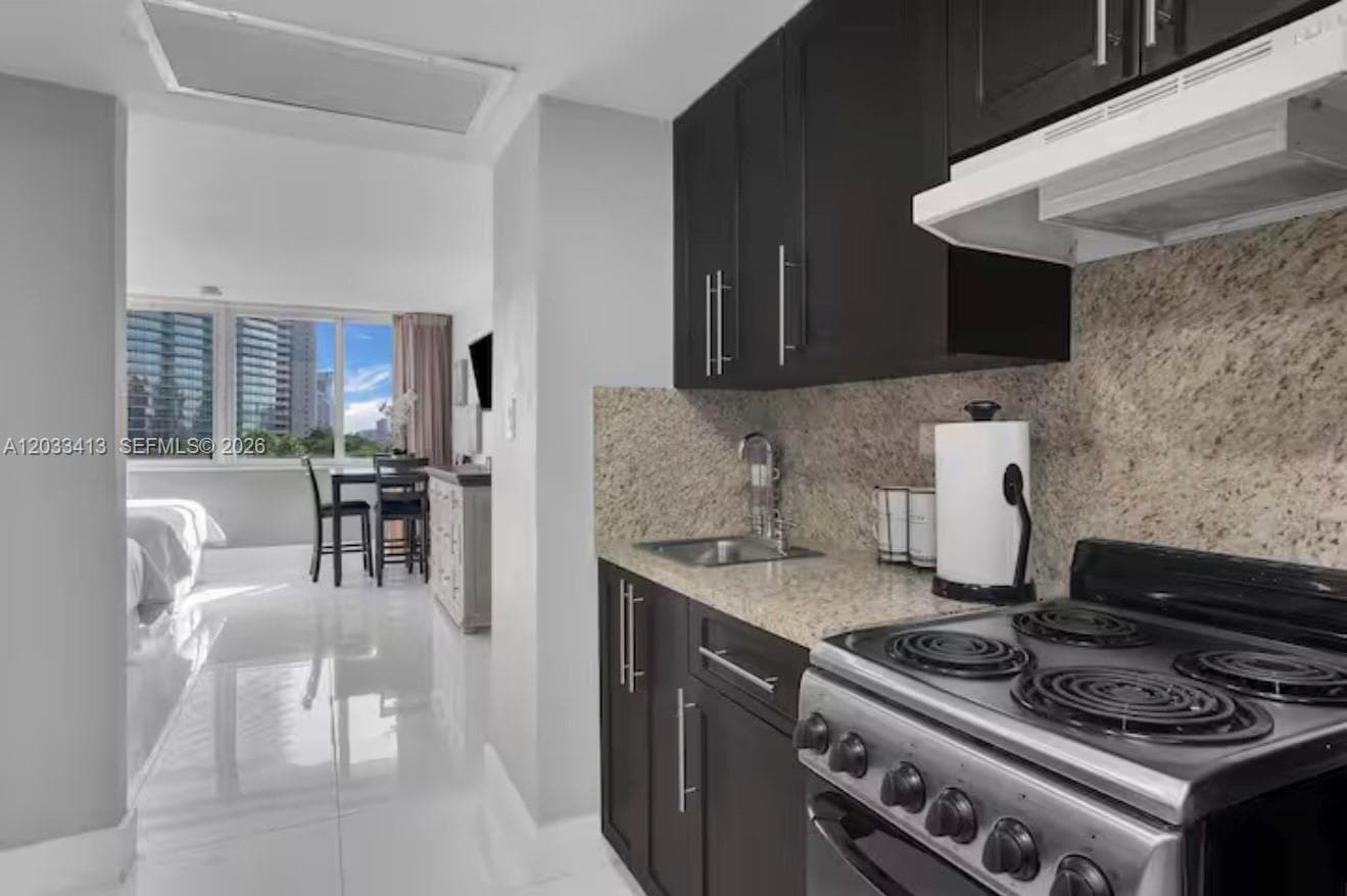 19201 Collins Ave 440 photo 5