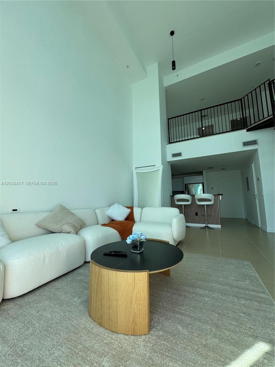 300 S Biscayne Blvd L-1218 photo 18
