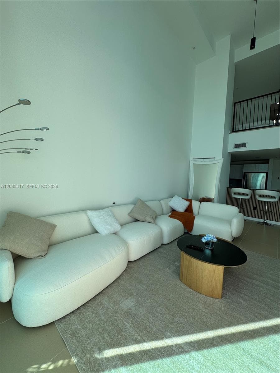 300 S Biscayne Blvd L-1218 photo 15