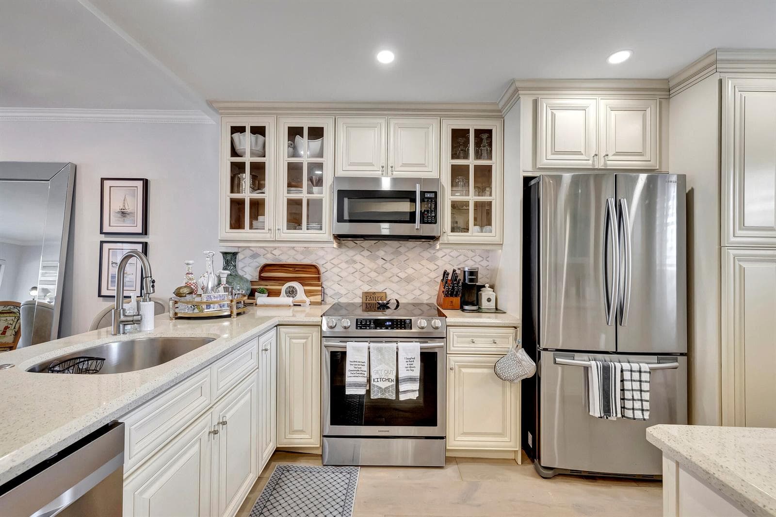 1537 E Hillsboro Boulevard 239 photo 4
