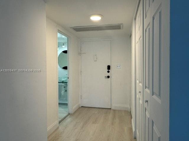 5401 Collins Ave 513 photo 16