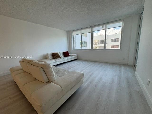 5401 Collins Ave 513 photo 25