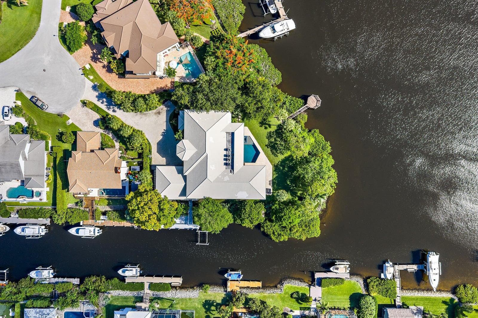 8818 SE Riverfront Terrace photo 4