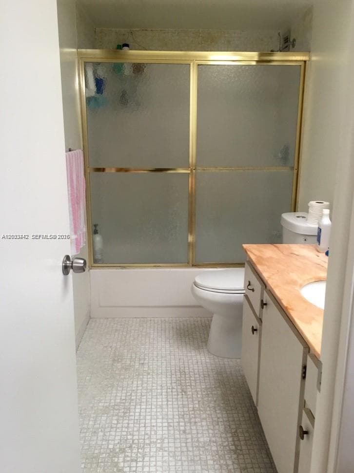 5401 Collins Ave 231 photo 21