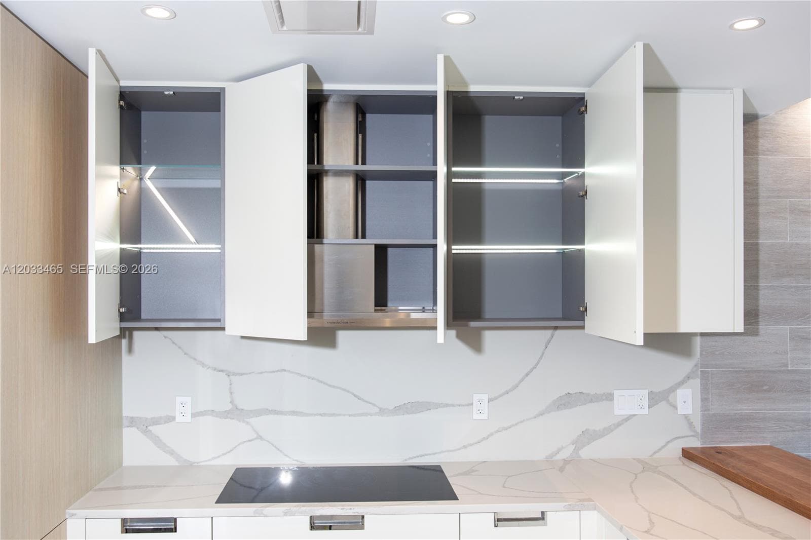 15701 E COLLINS 1403 photo 19