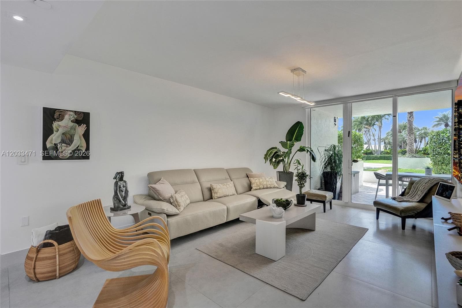19111 Collins Ave 102 photo 5