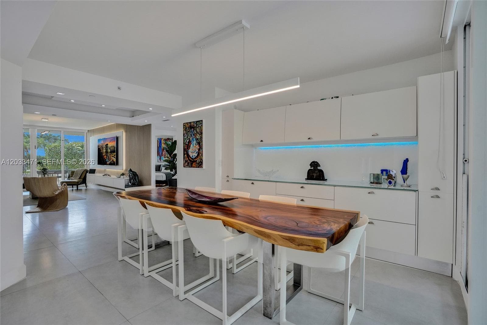 19111 Collins Ave 102 photo 9