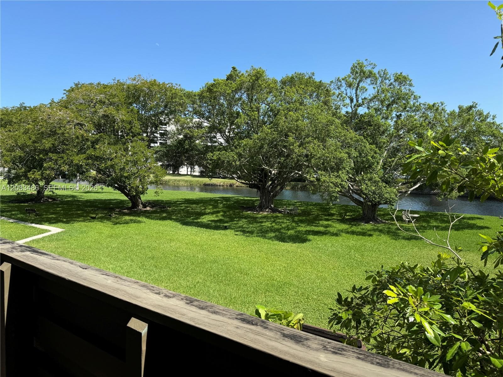 8335 SW 72 AV 211D photo 3