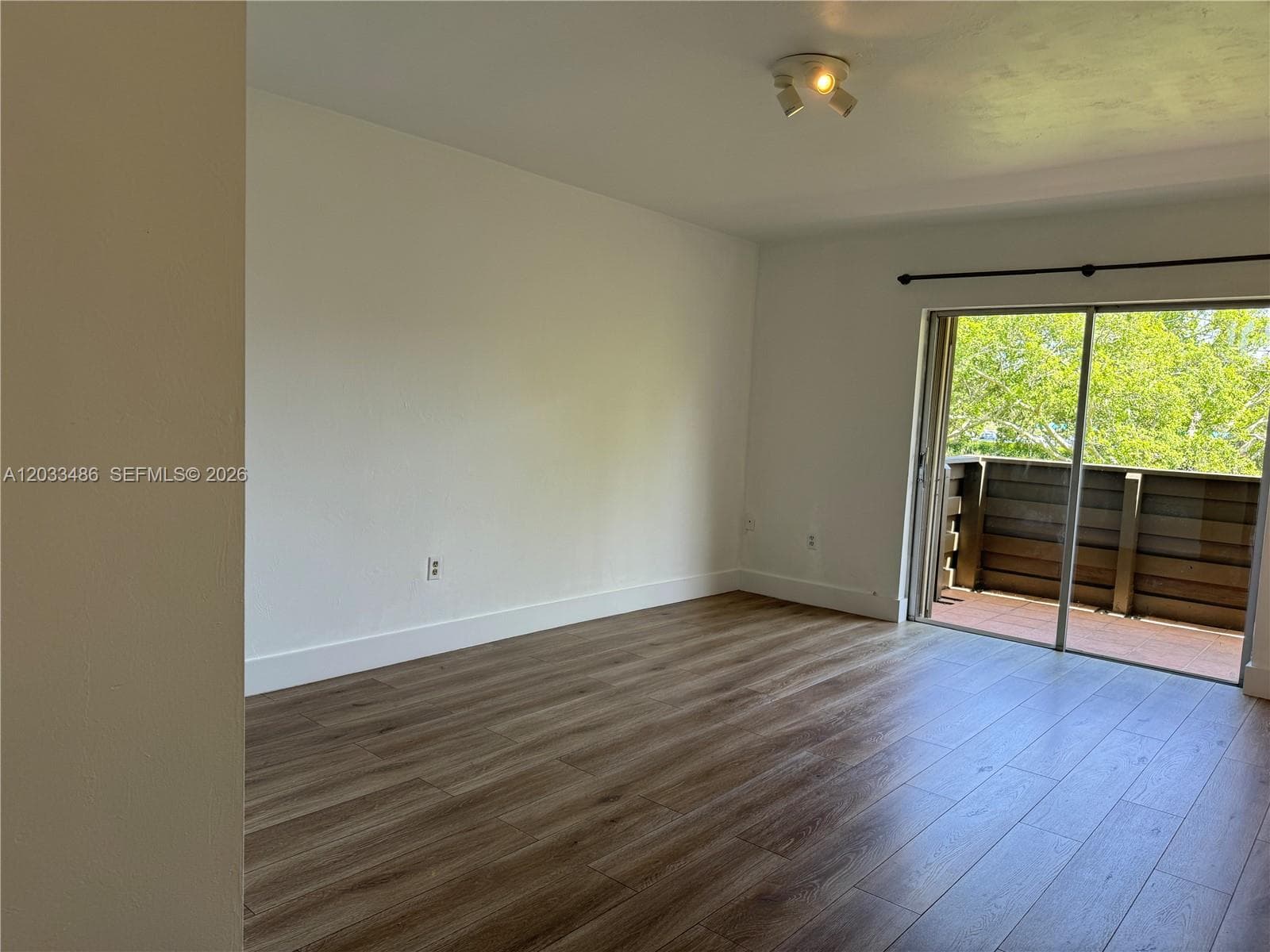 8335 SW 72 AV 211D photo 24