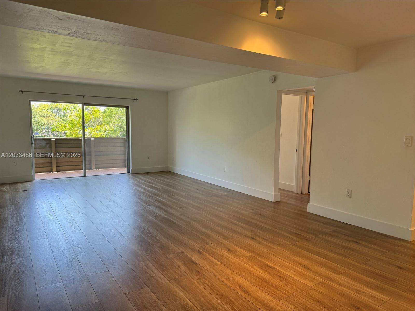 8335 SW 72 AV 211D photo 4