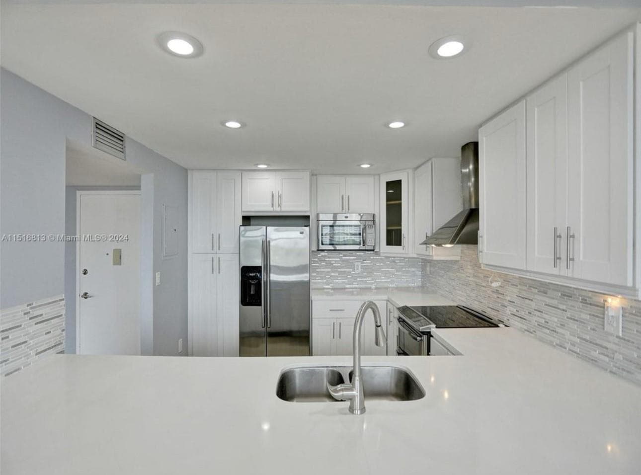 11930 N Bayshore Drive 601 photo 23