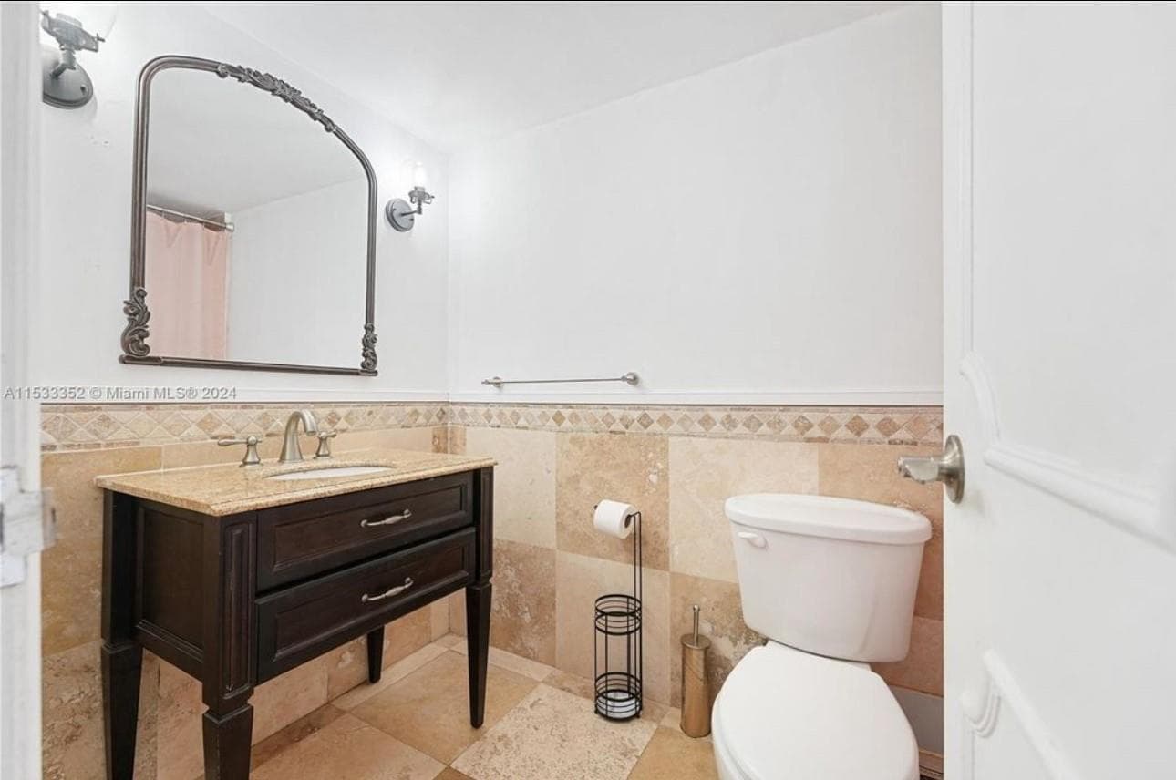 11930 N Bayshore Drive 302 photo 7