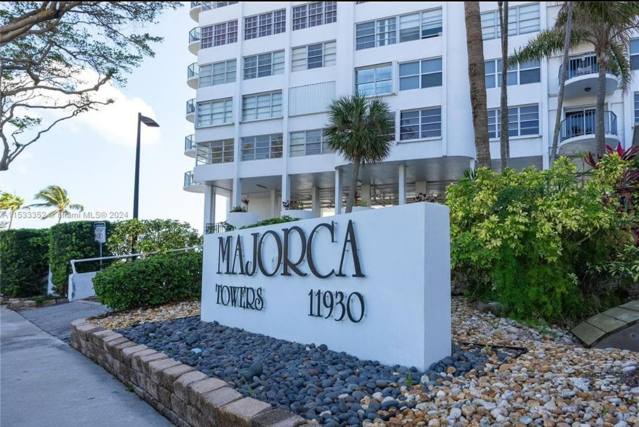 11930 N Bayshore Drive 302 photo 10