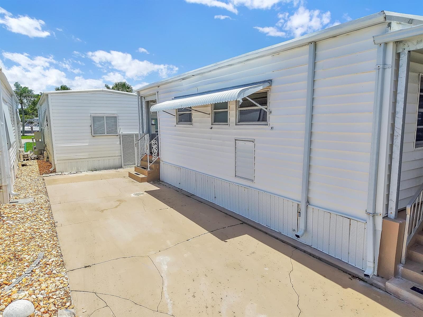 211 Palm Drive H photo 5