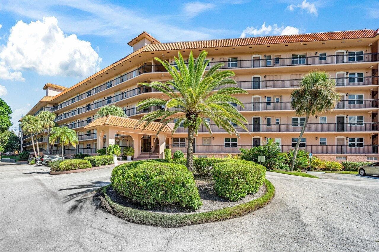 2871 N Ocean Boulevard C417 photo 5