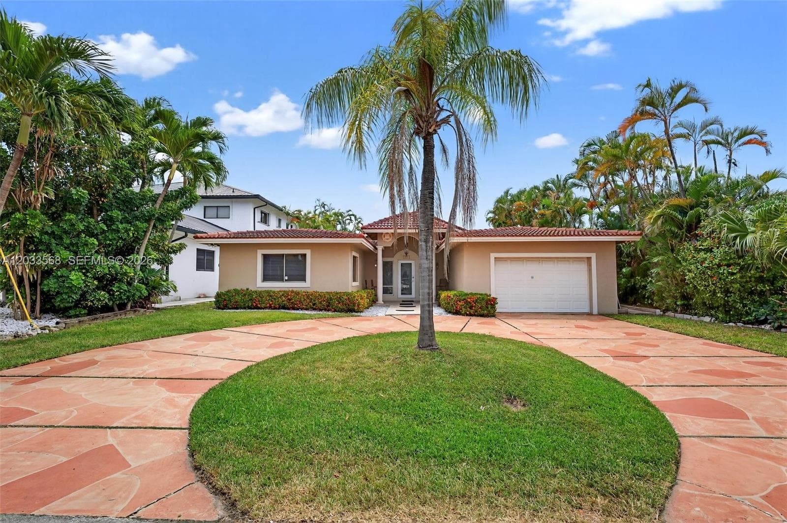 317 S Riverside Dr photo 23