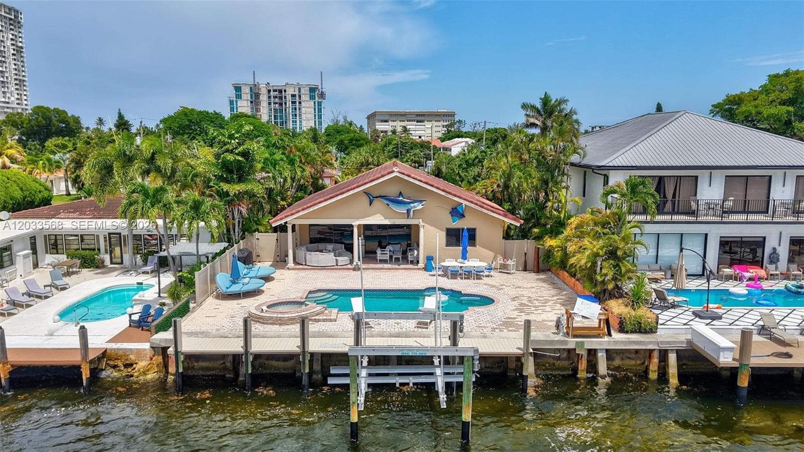 317 S Riverside Dr photo 21