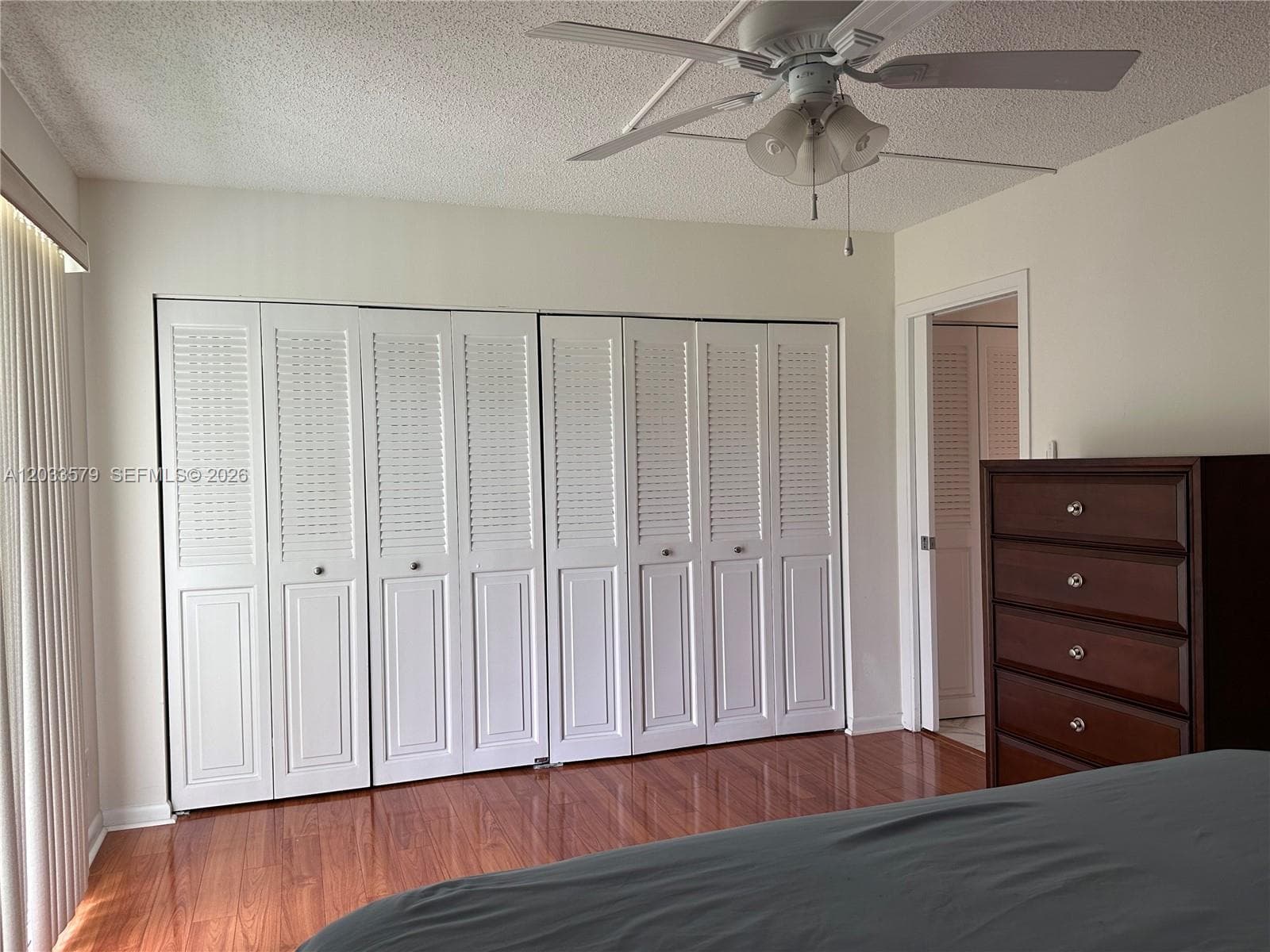 569 Fanshaw N 569 photo 6