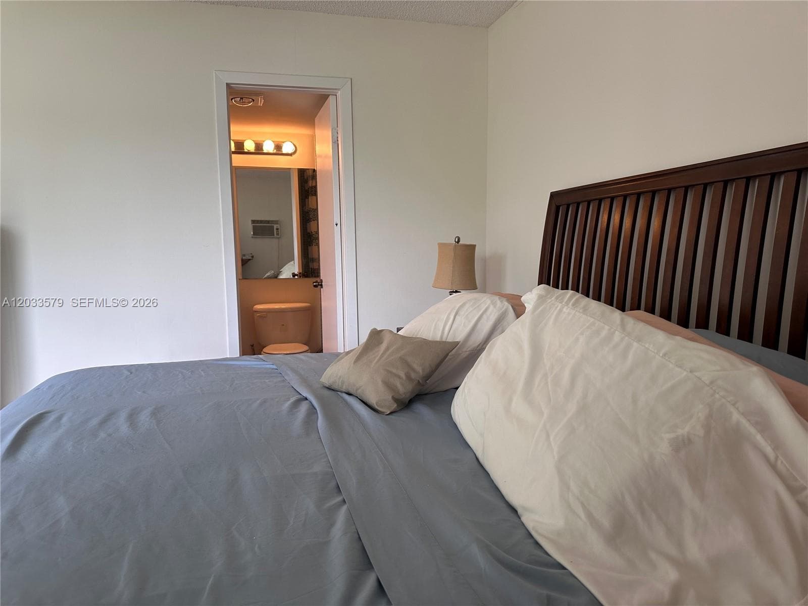 569 Fanshaw N 569 photo 7