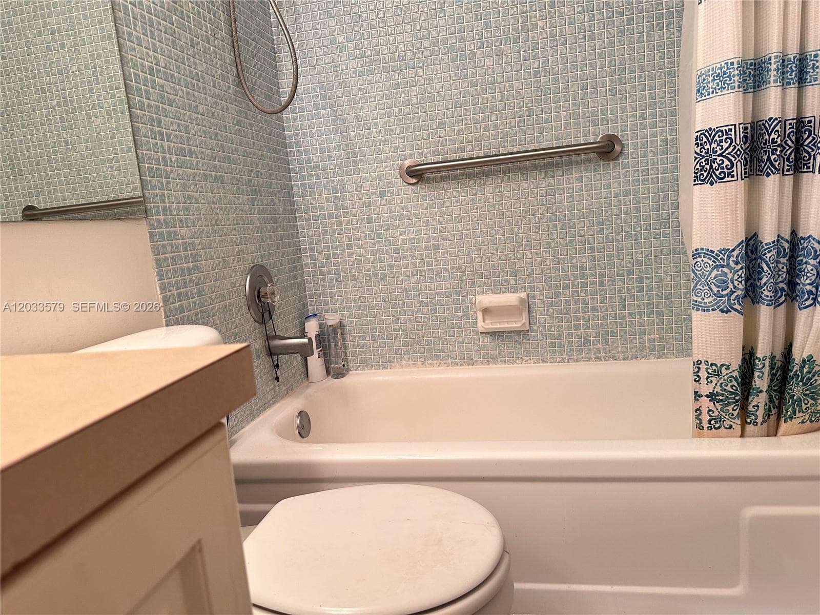 569 Fanshaw N 569 photo 9