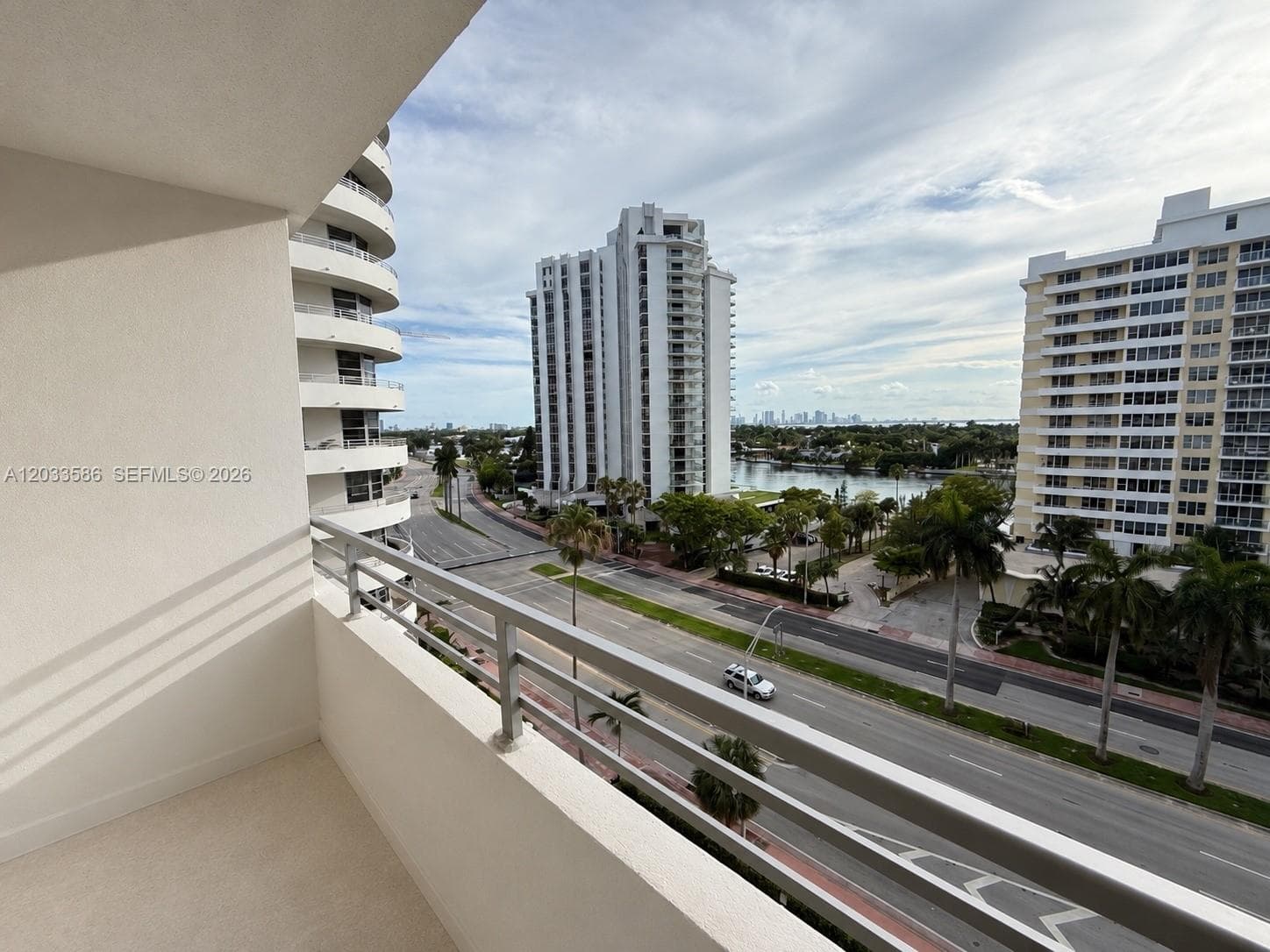 5555 Collins ave 9V photo 17