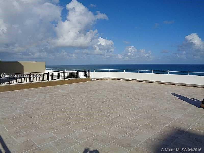5555 Collins ave 9V photo 3